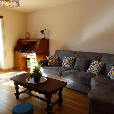 Jenzat, 4 Pieces, 6 Personnes - Fr-1-489-240 Tatil Evi *